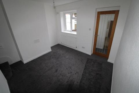 2 bedroom end of terrace house to rent, Leys Road, Brierley Hill
