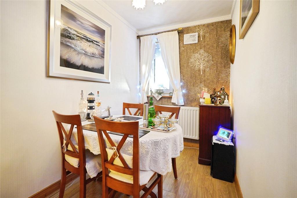 Dining/Bedroom 3