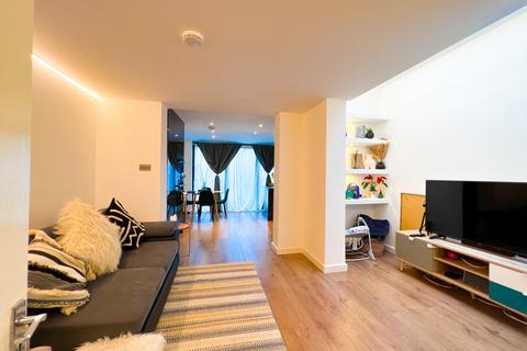 2 bedroom flat for sale, Byron Road, Harrow, Middlesex HA3