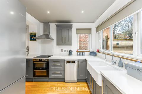 3 bedroom semi-detached house for sale, Abbotsford Gardens, Woodford Green IG8