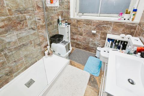 2 bedroom flat for sale, Railway Terrace, Derby, Derbyshire, DE1