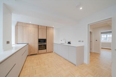 4 bedroom flat to rent, Whiteheads Grove, London SW3