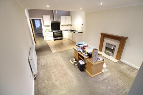 2 bedroom bungalow to rent, Alder Road, Kingswinford