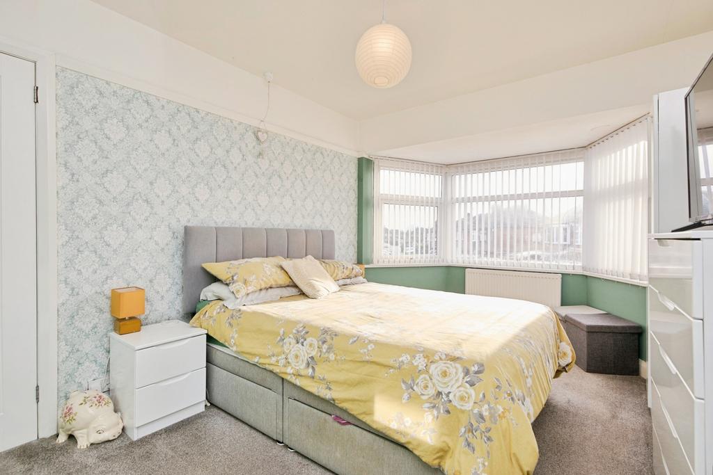 Master Bedroom.Jpg