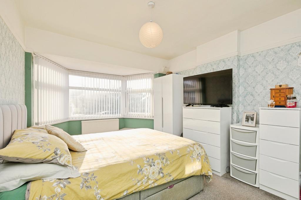 Master Bedroom .Jpg
