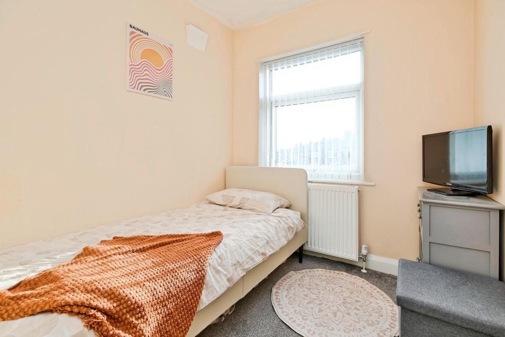Bedroom 3.Jpg