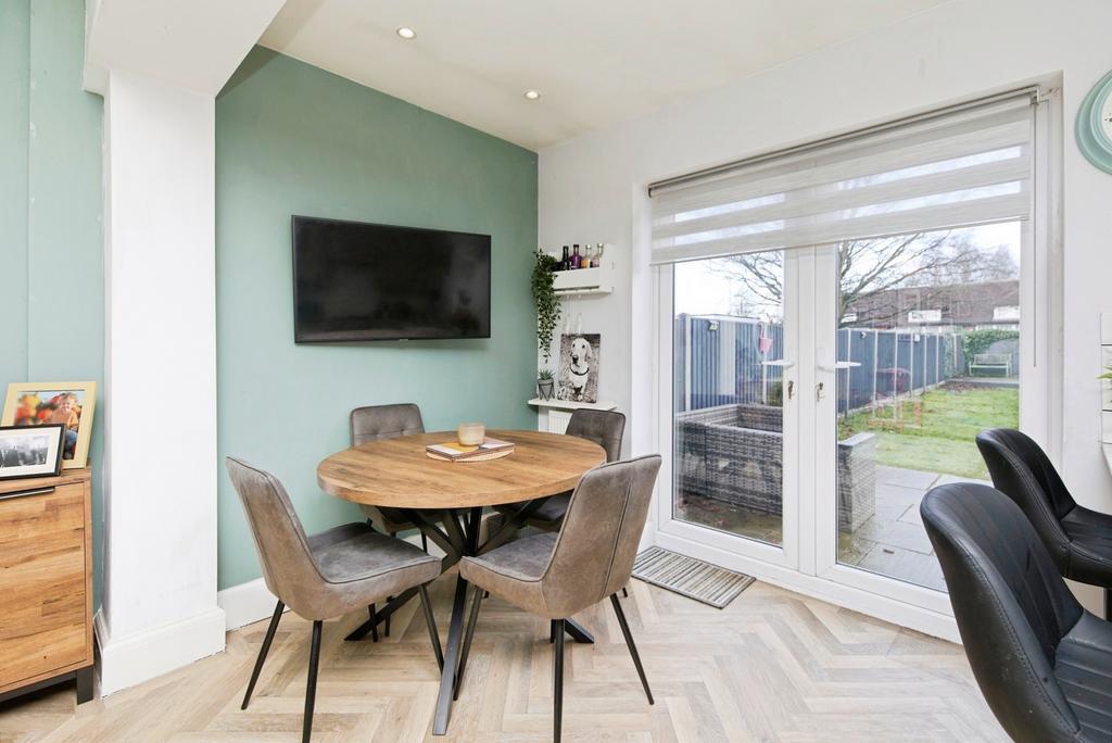 Dining Area.Jpg
