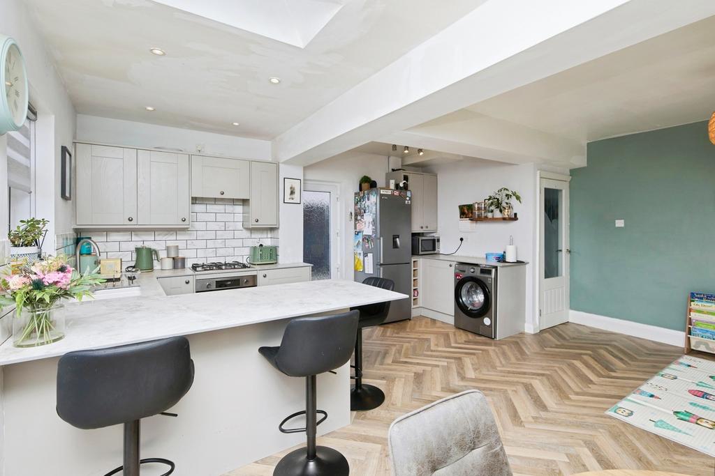 Kitchen Area.Jpg