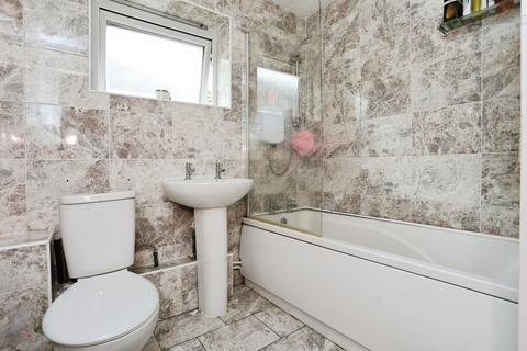 2 bedroom bungalow for sale, Stonesby Avenue, Leicester, Leicestershire, LE2