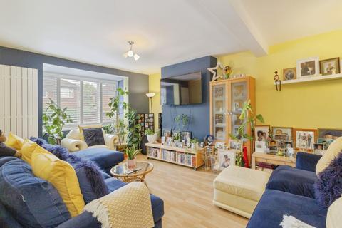 5 bedroom semi-detached house for sale, Southfields Avenue, LEICESTER, Leicestershire, LE2