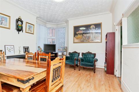 5 bedroom semi-detached house for sale, Stoughton Drive North, LEICESTER, Leicestershire, LE5