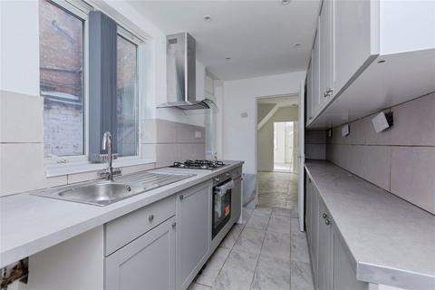 3 bedroom terraced house for sale, Beaumanor Road, Leicester, Leicestershire, LE4