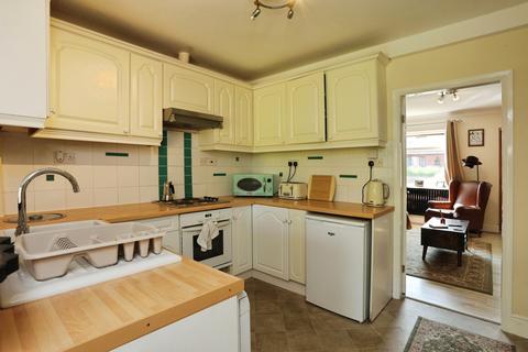 2 bedroom semi-detached house for sale, Byron Street, Loughborough, Leicestershire, LE11