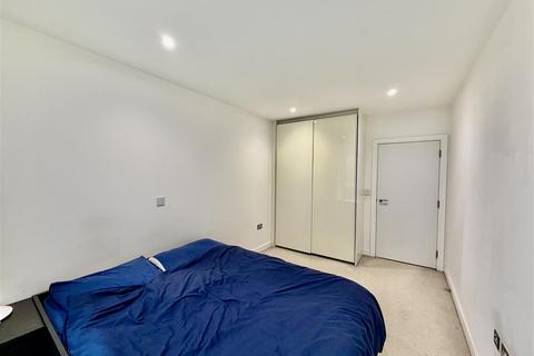 1 bedroom apartment to rent, Balfour Road, Hounslow TW3