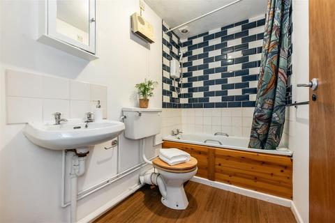 undefined, Osborne Crescent, Chichester