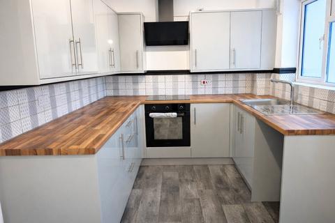 2 bedroom semi-detached house for sale, Deanside Drive, LOUGHBOROUGH, Leicestershire, LE11