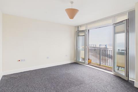 2 bedroom flat for sale, The Stephenson, The Staiths, Gateshead NE8 2BF
