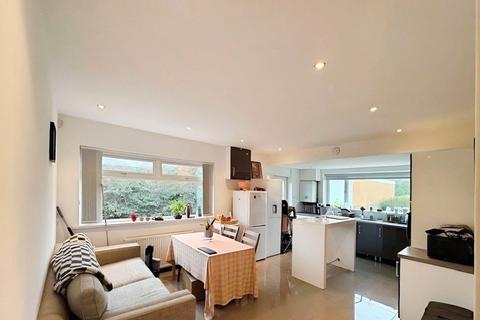 2 bedroom bungalow for sale, Park Drive, Sandiacre, Nottingham, Derbyshire, NG10