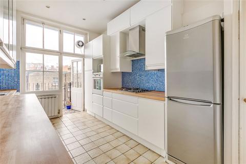 2 bedroom flat to rent, Blomfield Court, London W9