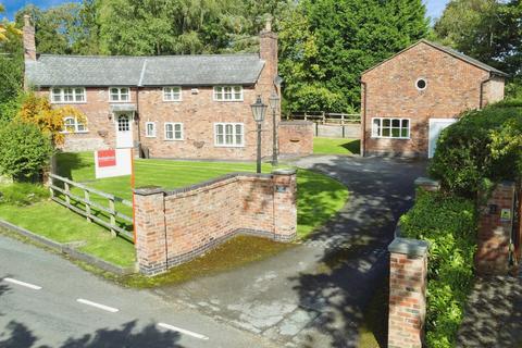 4 bedroom detached house for sale, Oak Road, Mottram St. Andrew, Macclesfield, SK10