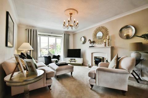 2 bedroom flat for sale, Woodacres Court, WILMSLOW, Cheshire, SK9