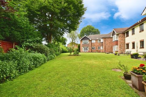 2 bedroom flat for sale, Woodacres Court, WILMSLOW, Cheshire, SK9