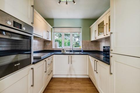 2 bedroom flat for sale, The Elms, Woodacres Court, Wilmslow, SK9