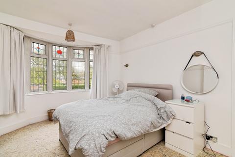 4 bedroom detached house for sale, Church Road, Burton Joyce, Nottinghamshire, NG14