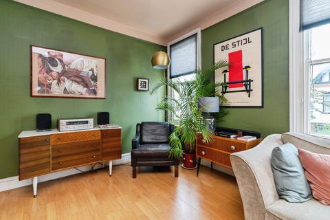 2 bedroom flat for sale, St. Judes Avenue, Nottingham, Nottinghamshire, NG3