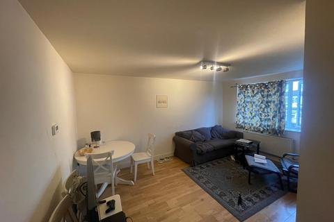 1 bedroom flat to rent, West Hendon Broadway, London NW9