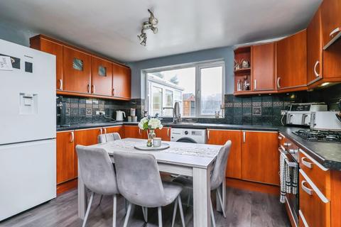 4 bedroom semi-detached house for sale, Caunton Close, Meden Vale, Mansfield, Nottinghamshire, NG20