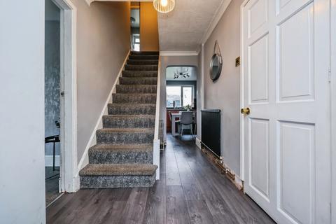 4 bedroom semi-detached house for sale, Caunton Close, Meden Vale, Mansfield, Nottinghamshire, NG20