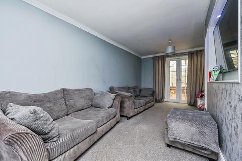 4 bedroom semi-detached house for sale, Caunton Close, Meden Vale, Mansfield, Nottinghamshire, NG20