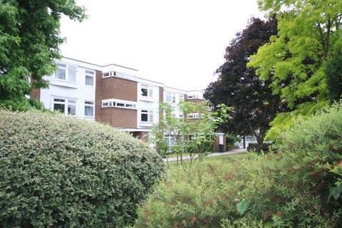 2 bedroom flat to rent, Sweyne Place