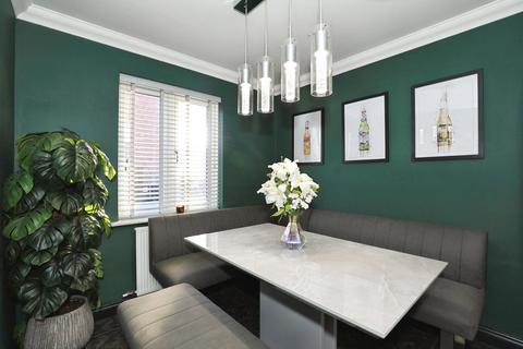 4 bedroom end of terrace house for sale, Wharton Road, Winsford, Cheshire, CW7
