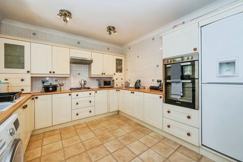 2 bedroom bungalow for sale, Ladybrook Lane, MANSFIELD, Nottinghamshire, NG18