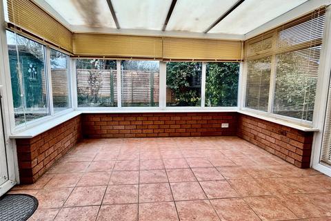 2 bedroom bungalow for sale, Withy Grove Close, Bamber Bridge, Preston, Lancashire, PR5