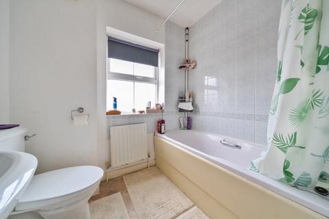 3 bedroom semi-detached house for sale, Falcon Way, Sleaford, Lincolnshire, NG34