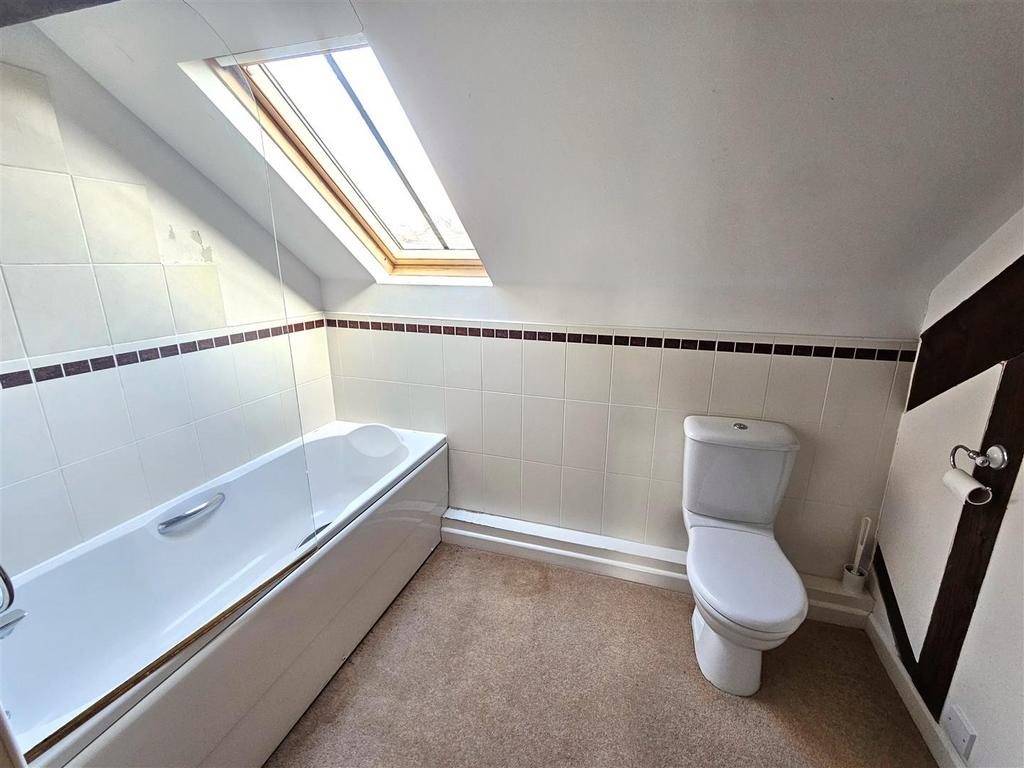 Bathroom.jpg