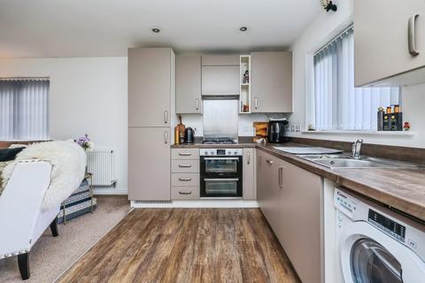 2 bedroom bungalow for sale, Linnet Drive, Rainworth, Mansfield, Nottinghamshire, NG21