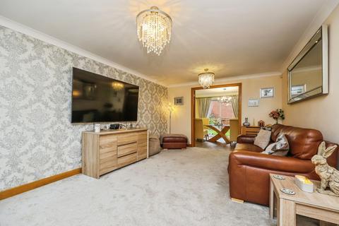 4 bedroom detached house for sale, Chestnut Close, Harlow Wood, Mansfield, Nottinghamshire, NG18
