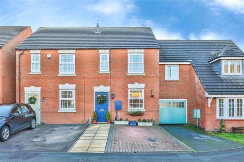 3 bedroom townhouse for sale, The Hay Fields, Rainworth, Mansfield, Nottinghamshire, NG21