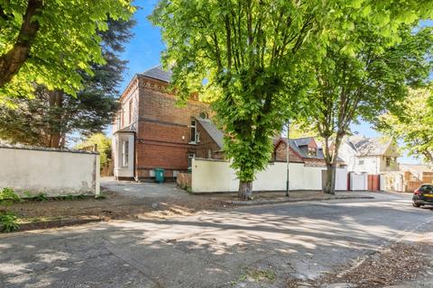 1 bedroom flat for sale, Chestnut Grove, Nottingham, Nottinghamshire, NG3