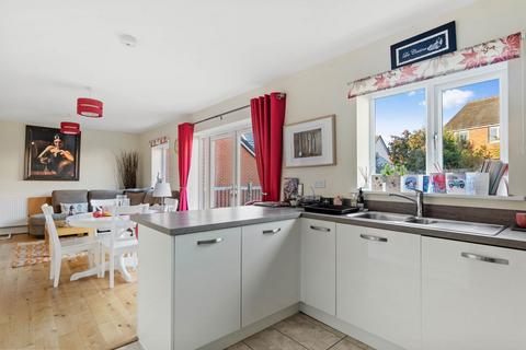 5 bedroom detached house for sale, 6 Brecknock Close, Worcester. WR5 2FD