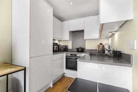 1 bedroom flat to rent, Craven Hill Gardens, London W2