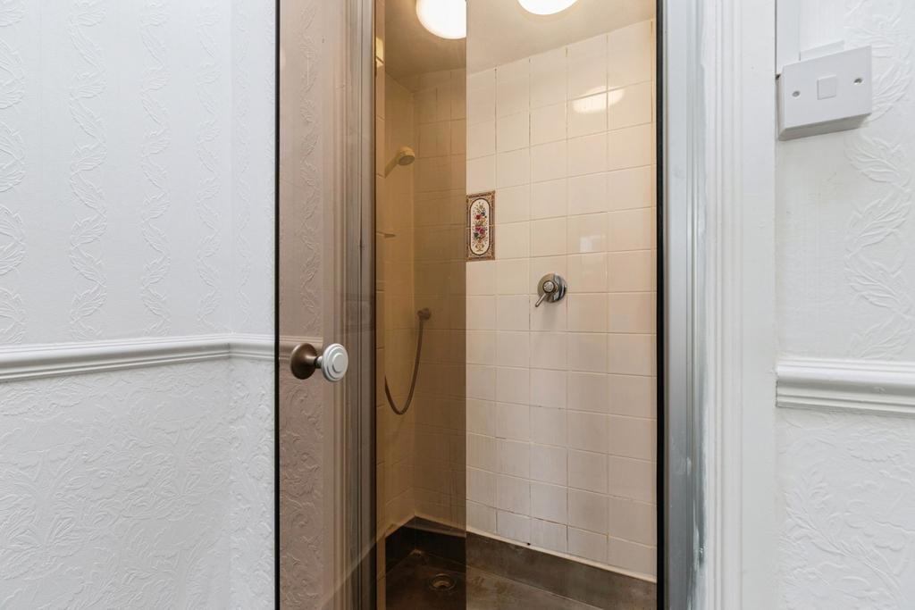 En Suite Shower
