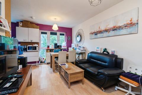 2 bedroom flat for sale, Marmion Road, NOTTINGHAM, Nottinghamshire, NG3