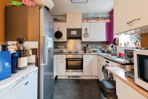 2 bedroom flat for sale, Marmion Road, NOTTINGHAM, Nottinghamshire, NG3