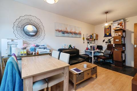 2 bedroom flat for sale, Marmion Road, NOTTINGHAM, Nottinghamshire, NG3