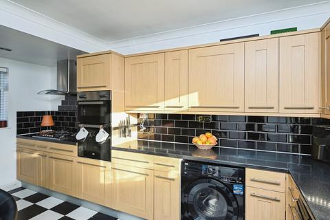 2 bedroom terraced house for sale, Amesbury Circus, NOTTINGHAM, Nottinghamshire, NG8